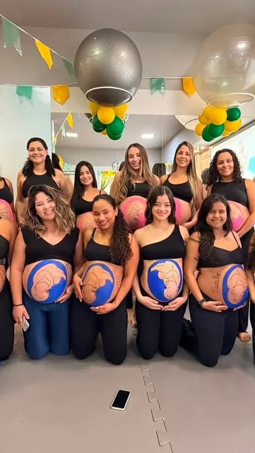 Encontro de gestantes no estúdio